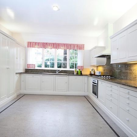 200 Riccarton Holiday House ไครสต์เชิร์ช ห้อง รูปภาพ