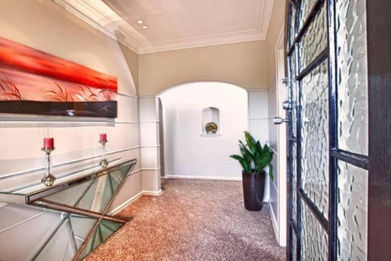 200 Riccarton Holiday House ไครสต์เชิร์ช ภายนอก รูปภาพ
