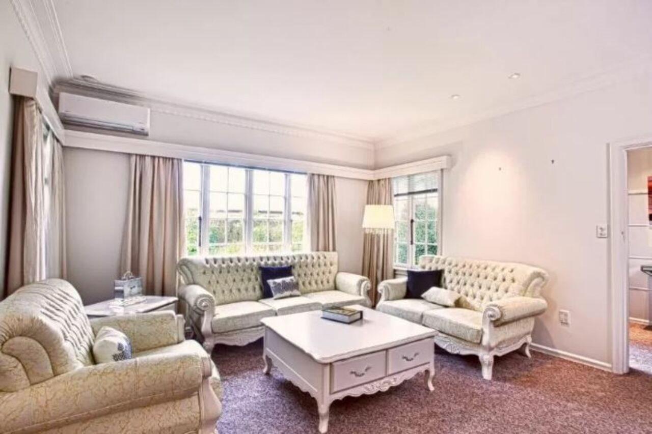 200 Riccarton Holiday House ไครสต์เชิร์ช ภายนอก รูปภาพ